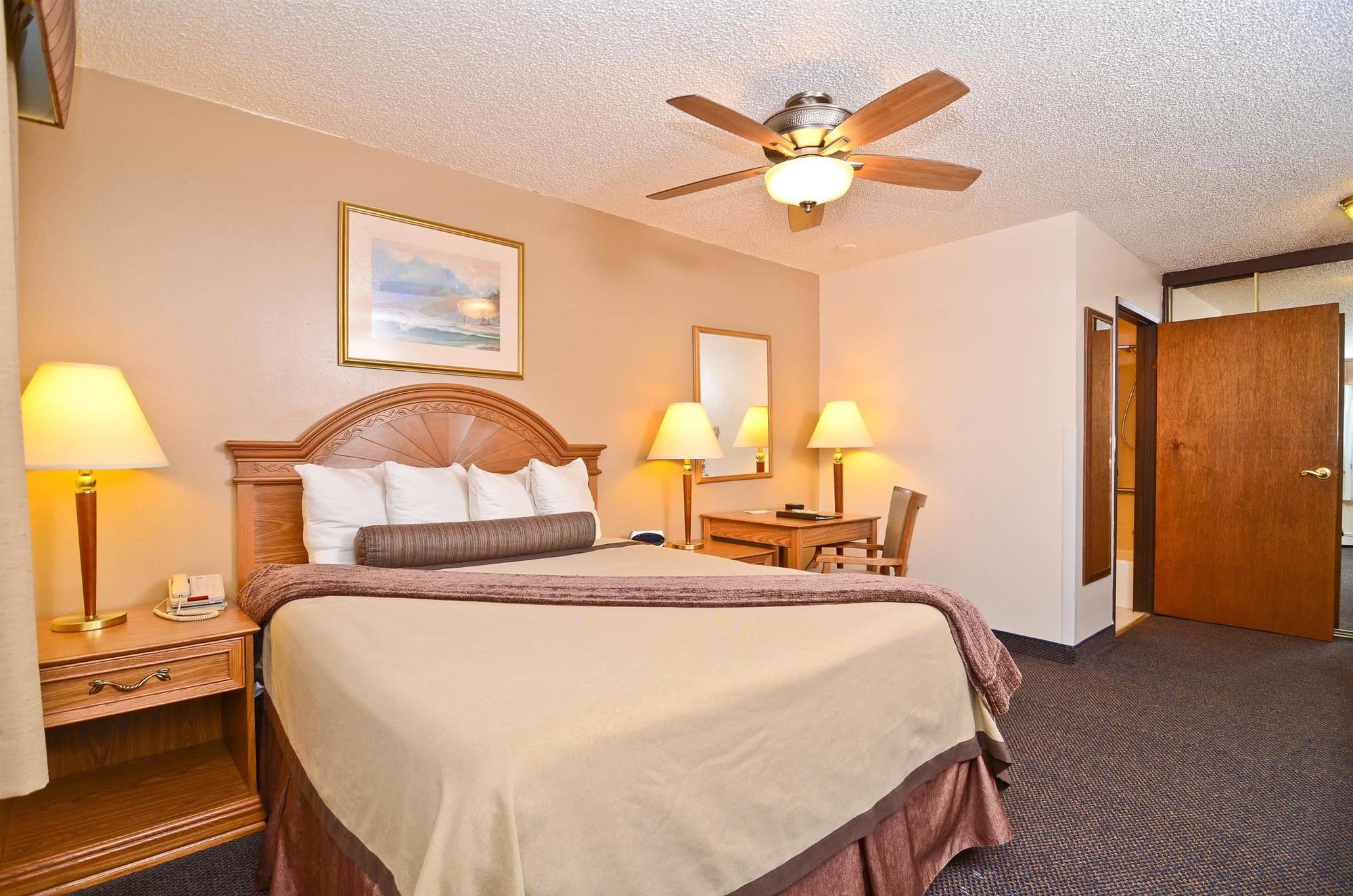 Best Western Kodiak Inn & Convention Center Room photo