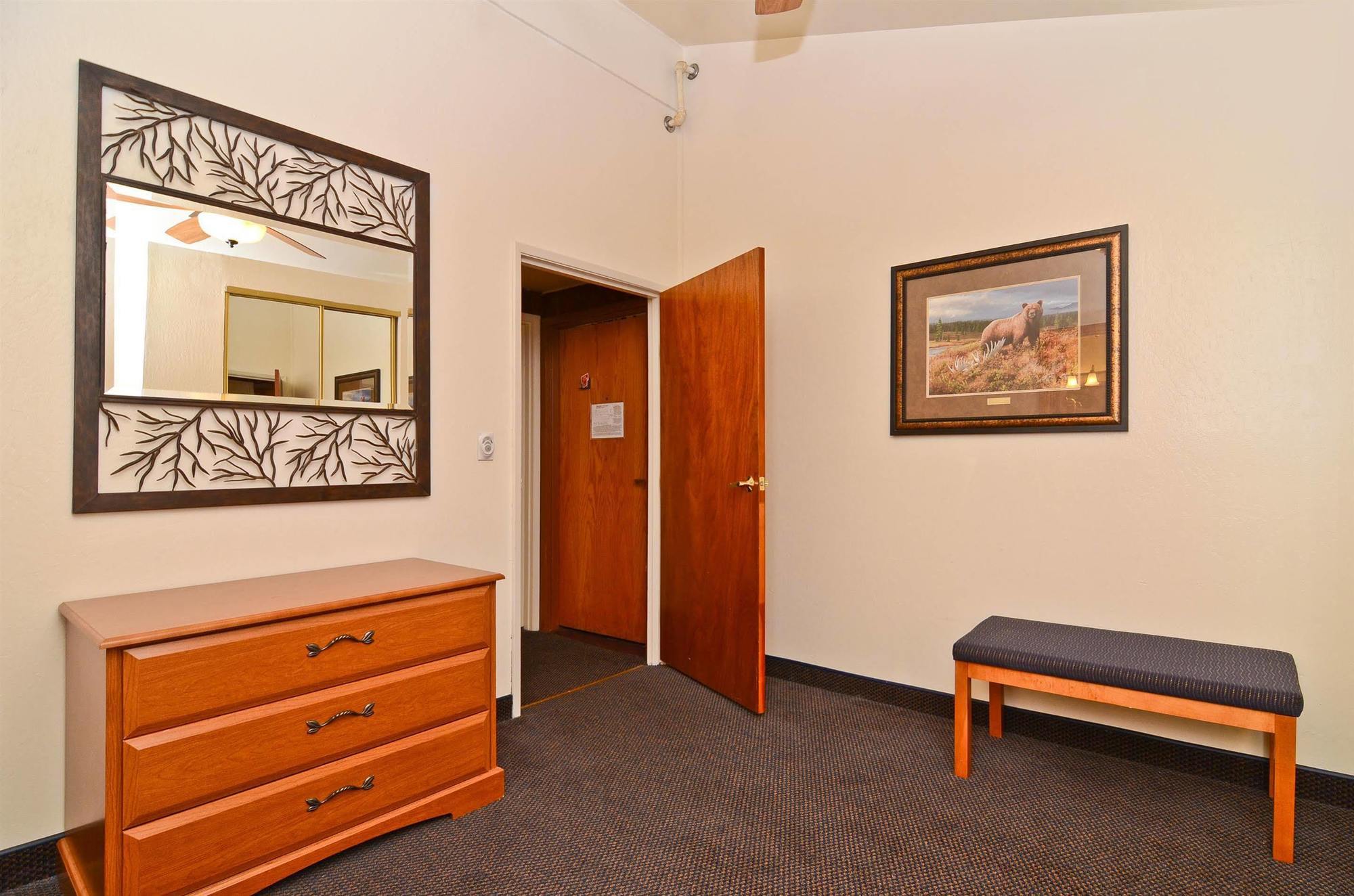 Best Western Kodiak Inn & Convention Center Room photo
